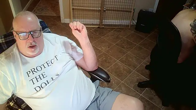 Snapshot of superbearboss chatting on October 12, 2025, 3:19 am superbearboss online show from October 12, 2025, 3:19 am