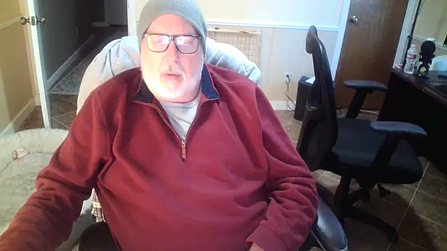 Snapshot of superbearboss chatting on December 2, 2025, 3:25 pm superbearboss online show from December 2, 2025, 3:25 pm