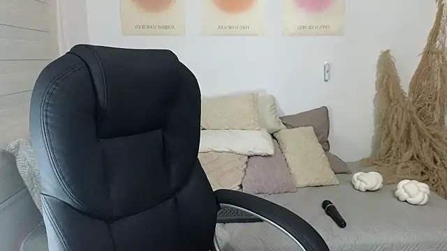 Isaac Carter online show from November 18, 2025, 11:02 am