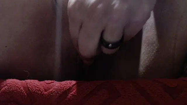 Snapshot of AnoukCavin chatting on April 7, 2026, 9:49 pm AnoukCavin online show from April 7, 2026, 9:49 pm