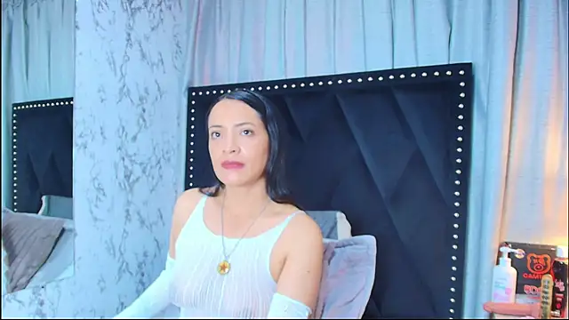 Snapshot of AvaX_777 chatting on June 6, 2026, 6:02 pm AvaX 777 online show from June 6, 2026, 6:02 pm