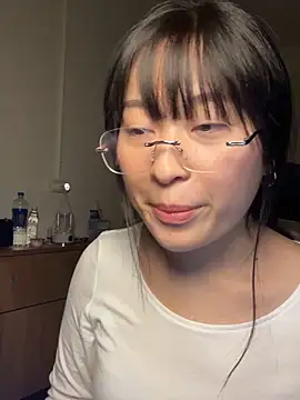 Snapshot of 214Jun chatting on November 18, 2025, 5:38 pm 214Jun online show from November 18, 2025, 5:38 pm