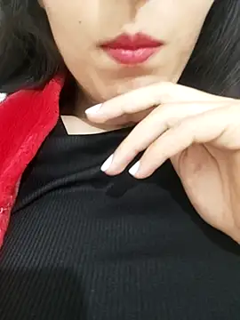 Snapshot of saraaxx1 chatting on November 12, 2025, 9:57 am saraaxx1 online show from November 12, 2025, 9:57 am