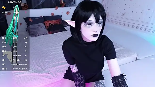 Snapshot of Setsunai_ chatting on November 3, 2025, 10:02 pm Setsunai online show from November 3, 2025, 10:02 pm