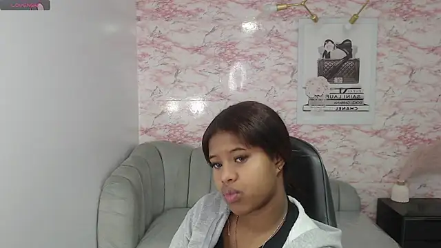 abby1 t  online show from September 21, 2025, 2:39 am