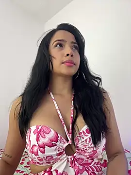  Emily Thompson  online show from February 10, 2026, 11:26 pm