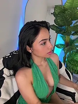  Emily Thompson  online show from March 14, 2026, 11:05 am