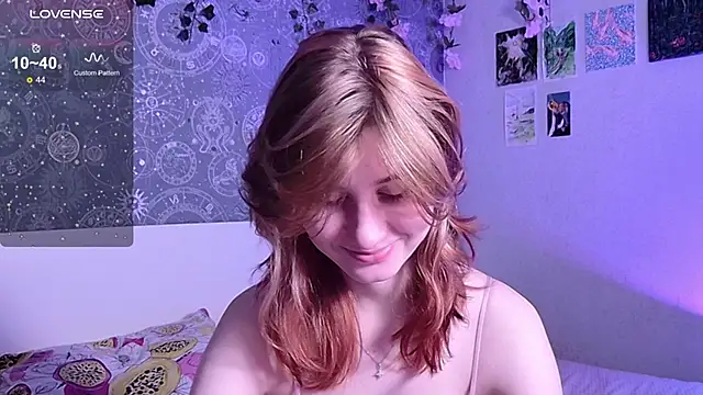 Snapshot of Cute_Cate404 chatting on November 19, 2025, 3:28 am Cute Cate404 online show from November 19, 2025, 3:28 am