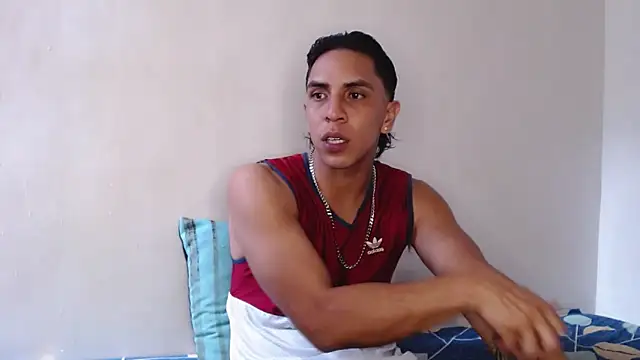 Snapshot of Monkey_uchiha777 chatting on March 28, 2026, 5:25 pm Monkey uchiha777 online show from March 28, 2026, 5:25 pm