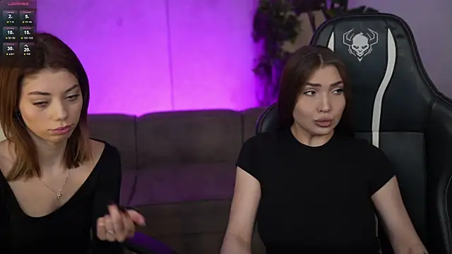 Snapshot of Billie054 chatting on October 15, 2025, 6:44 am Billie054 online show from October 15, 2025, 6:44 am