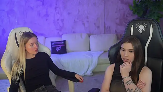 Snapshot of Billie054 chatting on October 11, 2025, 10:27 am Billie054 online show from October 11, 2025, 10:27 am