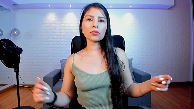 Catalina Santhana online show from September 18, 2025, 7:17 pm