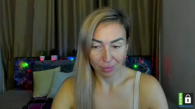 Snapshot of Kiss_julli88I chatting on December 5, 2025, 7:34 pm Kiss julli88I online show from December 5, 2025, 7:34 pm