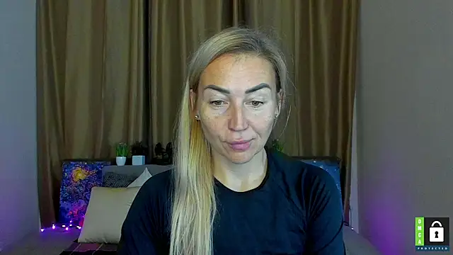 Snapshot of Kiss_julli88I chatting on October 24, 2025, 5:23 pm Kiss julli88I online show from October 24, 2025, 5:23 pm