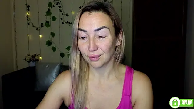 Snapshot of Kiss_julli88I chatting on November 27, 2025, 6:30 pm Kiss julli88I online show from November 27, 2025, 6:30 pm