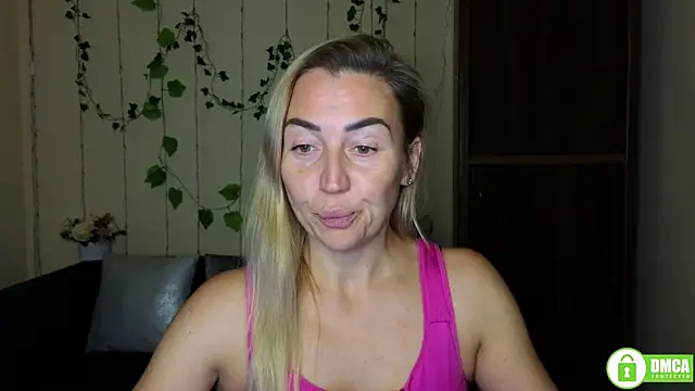 Snapshot of Kiss_julli88I chatting on November 2, 2025, 6:24 pm Kiss julli88I online show from November 2, 2025, 6:24 pm