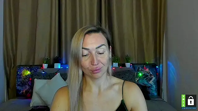 Snapshot of Kiss_julli88I chatting on December 13, 2025, 8:04 pm Kiss julli88I online show from December 13, 2025, 8:04 pm