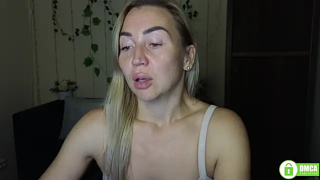 Snapshot of Kiss_julli88I chatting on October 12, 2025, 5:25 pm Kiss julli88I online show from October 12, 2025, 5:25 pm