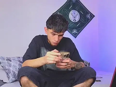 samevansx  online show from November 10, 2025, 4:12 pm