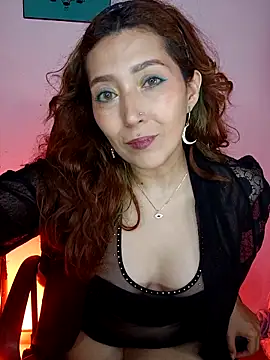 Luz delunaa online show from May 14, 2026, 4:53 am