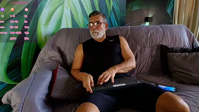 LukeCrews online show from September 11, 2025, 6:41 pm