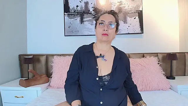 AlessandraLeroy online show from July 10, 2026, 11:54 am