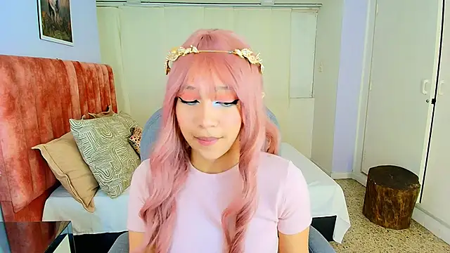 sharon rosse   online show from October 31, 2025, 7:32 pm