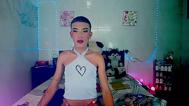 KimberlyXtreme online show from October 17, 2025, 7:04 pm