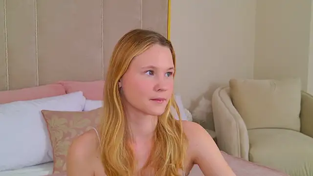 Snapshot of AmeliRoyse chatting on June 23, 2026, 5:11 pm AmeliRoyse online show from June 23, 2026, 5:11 pm