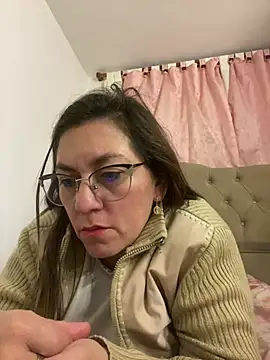 Snapshot of Luna-nevada chatting on June 11, 2026, 2:53 am Luna-nevada online show from June 11, 2026, 2:53 am
