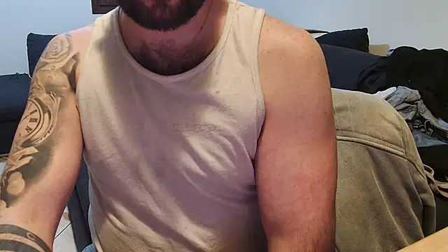 maialinofriuli online show from February 4, 2026, 2:39 am