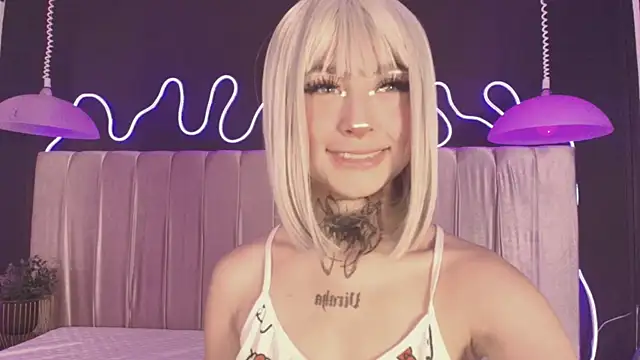 Snapshot of Zhally_Dee chatting on March 20, 2026, 7:48 pm Zhally Dee online show from March 20, 2026, 7:48 pm