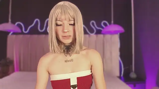 Snapshot of Zhally_Dee chatting on March 13, 2026, 7:52 pm Zhally Dee online show from March 13, 2026, 7:52 pm