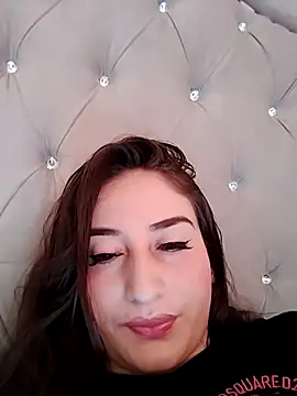 Snapshot of KARINA_FLOWER_ chatting on October 15, 2025, 7:11 pm KARINA FLOWER  online show from October 15, 2025, 7:11 pm