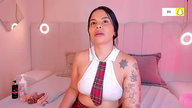 riri candy online show from December 15, 2025, 3:45 am