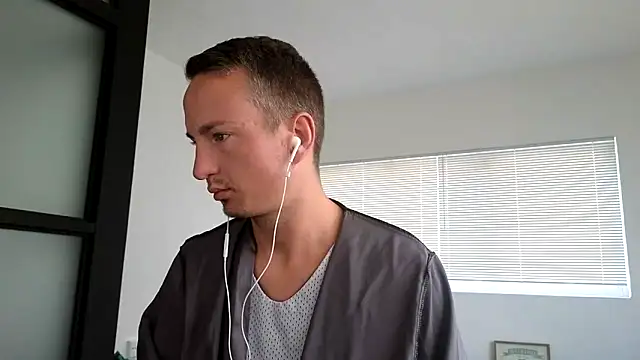 TheDaddy005 online show from March 31, 2026, 1:24 pm