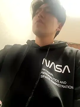 Snapshot of Stretch-man chatting on December 1, 2025, 12:28 pm Stretch-man online show from December 1, 2025, 12:28 pm