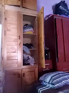 Snapshot of Putitaa34 chatting on February 21, 2026, 11:23 am Putitaa34 online show from February 21, 2026, 11:23 am