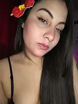 esmeralda jadees online show from September 19, 2025, 8:02 pm