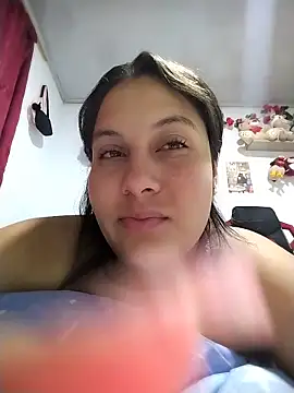 Snapshot of esmeralda_jadees chatting on June 18, 2026, 11:15 am esmeralda jadees online show from June 18, 2026, 11:15 am