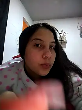 esmeralda jadees online show from December 3, 2025, 9:42 am