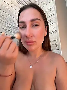 AleksandraRich online show from May 2, 2026, 1:22 am