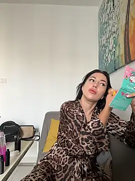 AleksandraRich online show from November 25, 2025, 1:17 am