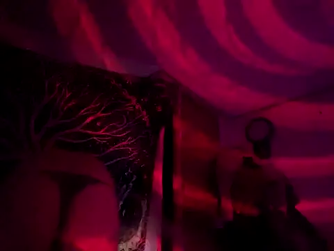 CREAMPlES online show from December 21, 2025, 5:42 am