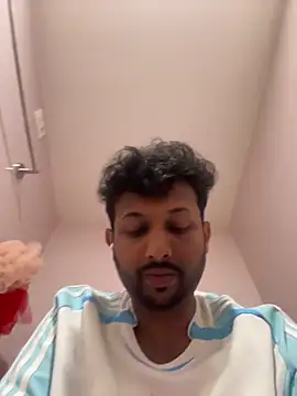 MIRTHICK2002 online show from October 31, 2025, 11:29 am