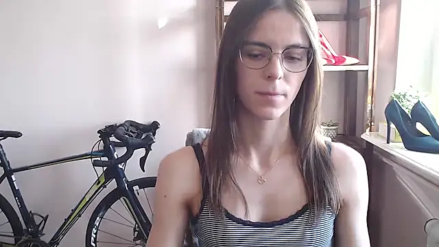 Snapshot of love_megi chatting on March 5, 2026, 1:30 pm love megi online show from March 5, 2026, 1:30 pm