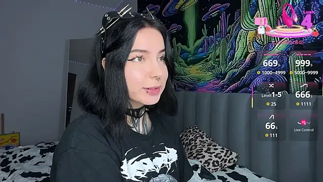 Snapshot of yourvodka chatting on October 14, 2025, 4:13 am yourvodka online show from October 14, 2025, 4:13 am