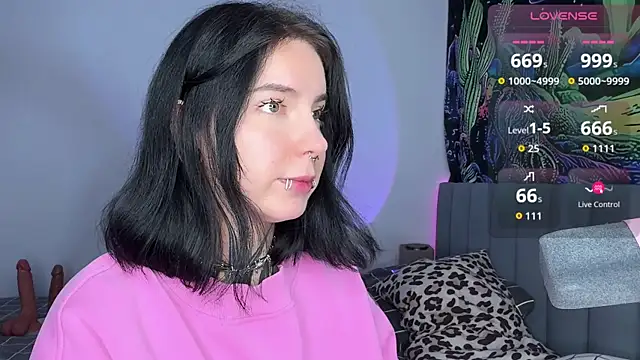 Snapshot of yourvodka chatting on November 26, 2025, 1:49 am yourvodka online show from November 26, 2025, 1:49 am