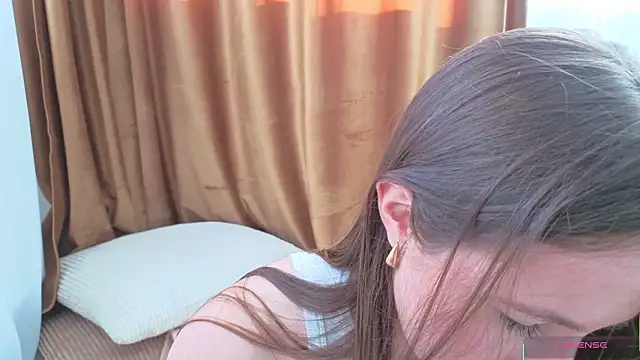 Snapshot of Kira_mindnes chatting on March 23, 2026, 6:24 am Kira mindnes online show from March 23, 2026, 6:24 am