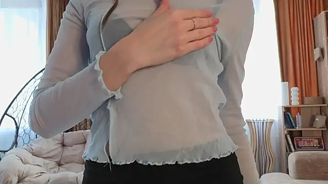 Snapshot of Kira_mindnes chatting on October 18, 2025, 5:20 am Kira mindnes online show from October 18, 2025, 5:20 am